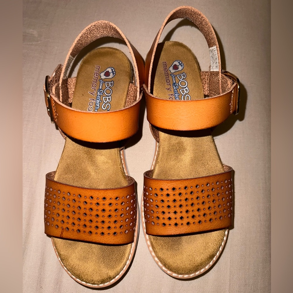 Bobs by Skechers Desert Kiss Sunny Flair sandal